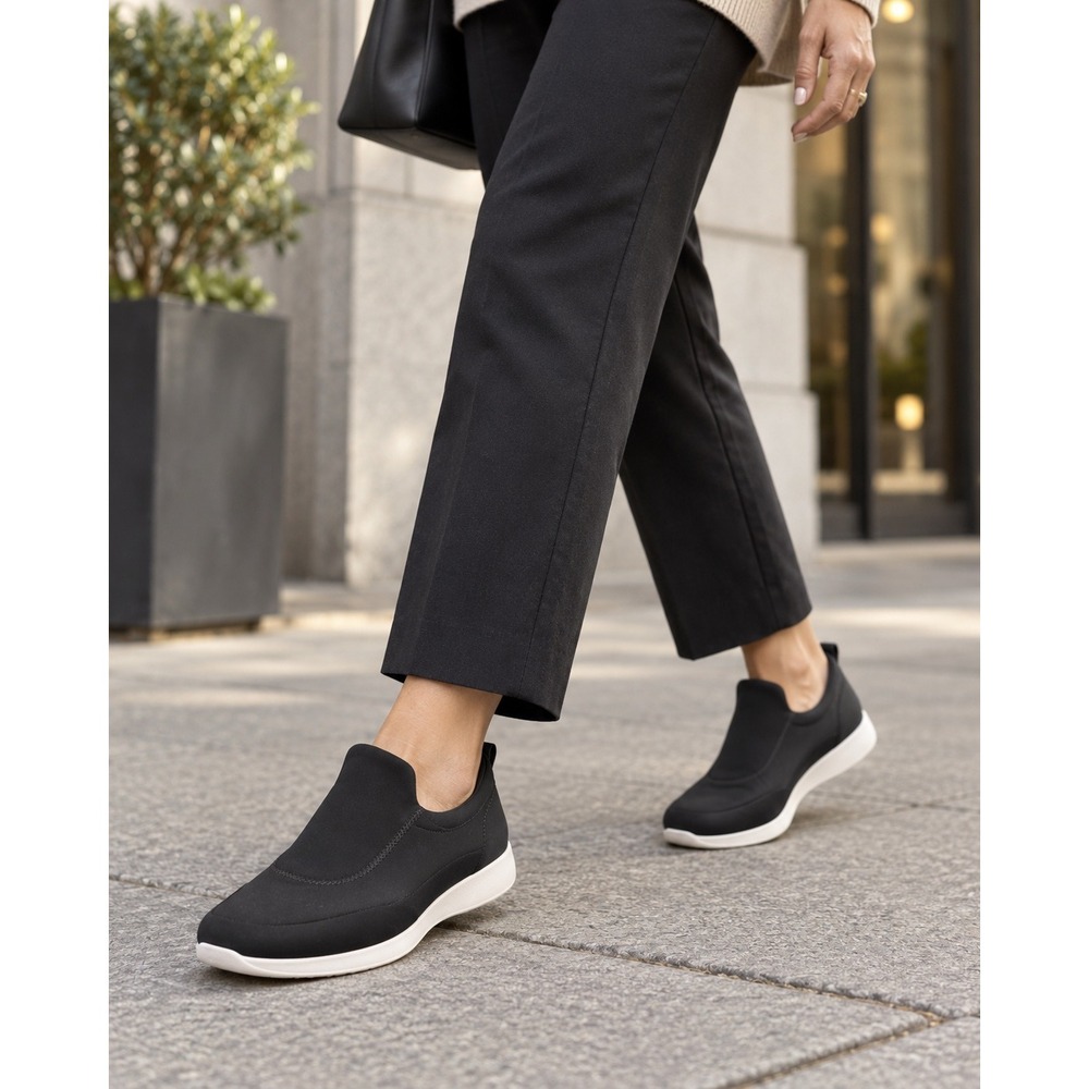 FitFlop Freeflex Neoprene Slip On Sneakers Black White US 8 EU 39